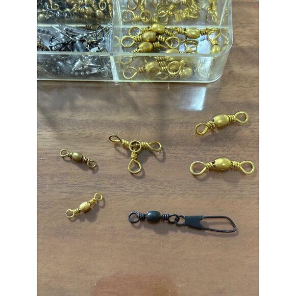 VINTAGE FISHING HOOKS LURE LOT 100PCS+? SWIVELS SPINNERS SIKERS - Picture 10 of 14